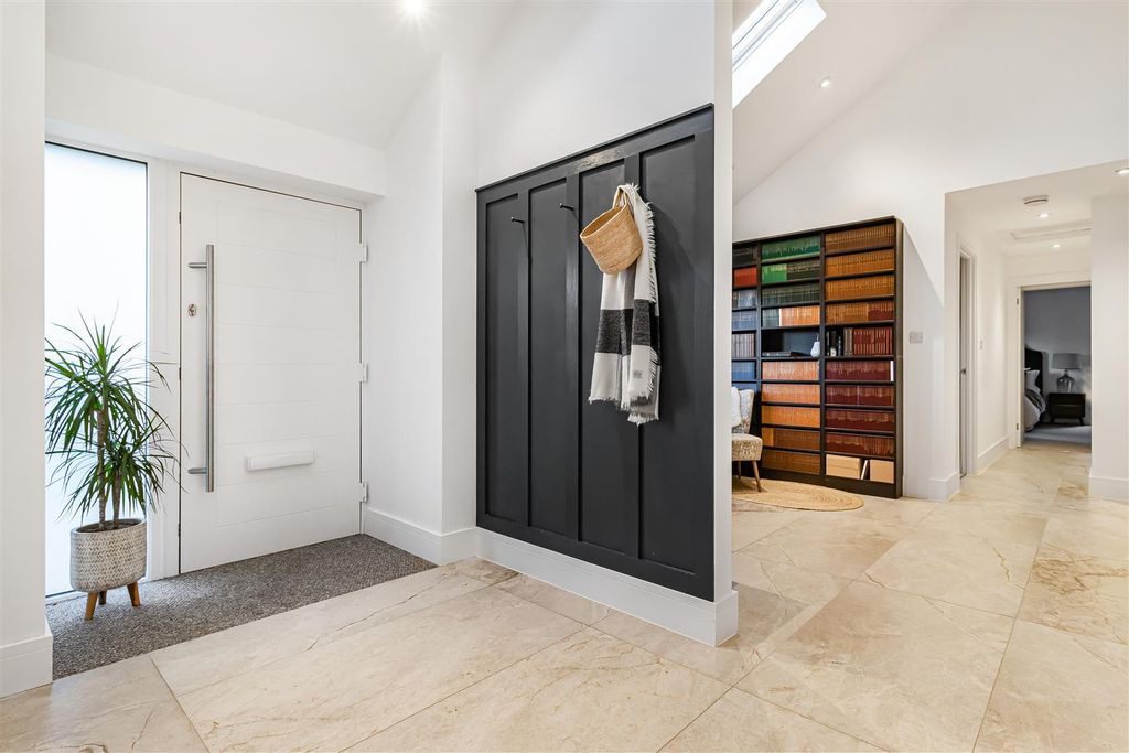 Property photo 2 of 25 35_69770.Jpg