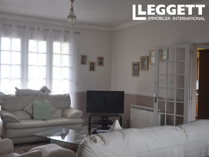 Property photo 3 of 10