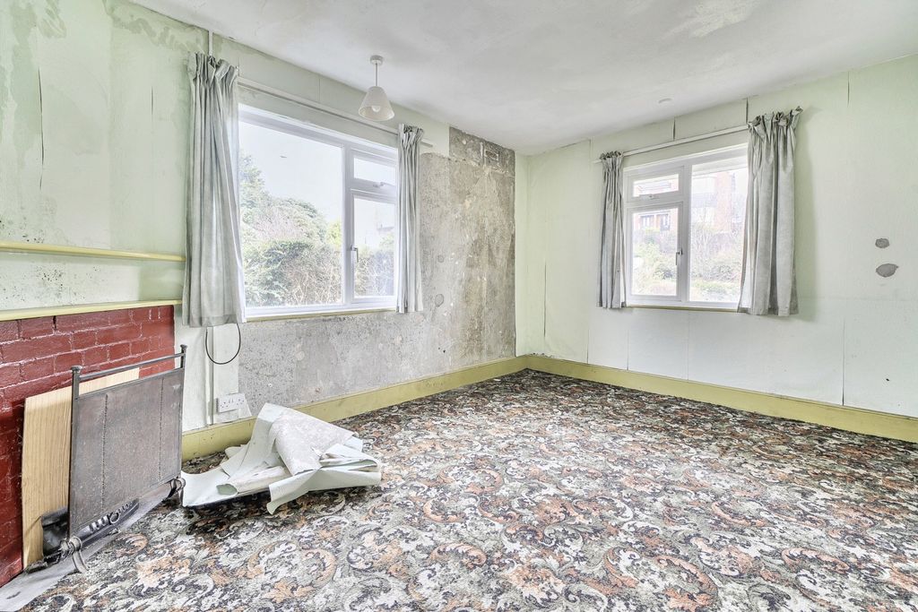 Property photo 2 of 13 2 - Picture No. 03