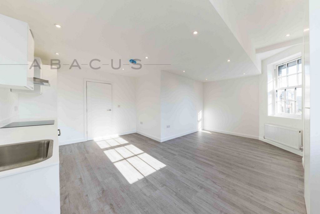 Property photo 1 of 8 Open Plan