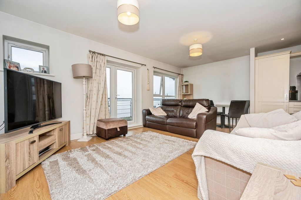 Property photo 3 of 16 Photo