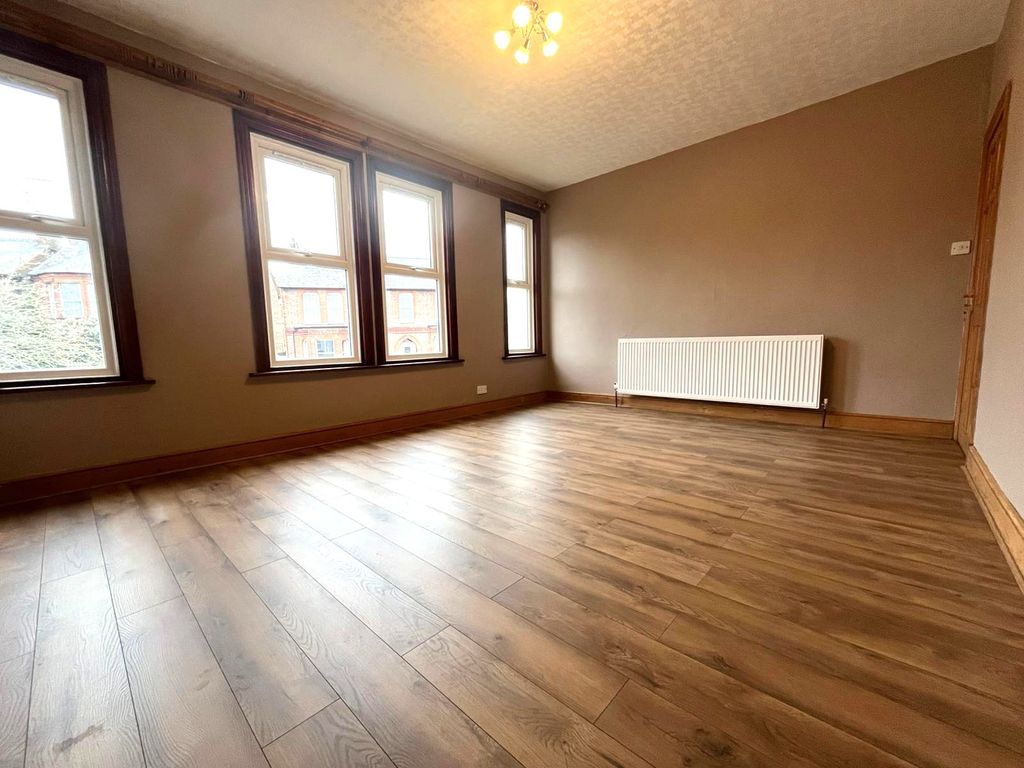 Property photo 1 of 13 Image