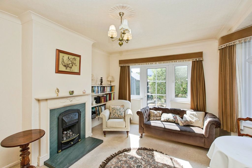 Property photo 3 of 20 Pbox-Img.Jpg