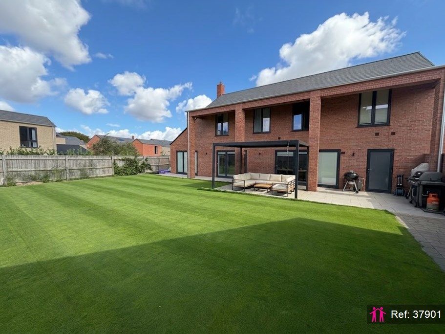 Property photo 1 of 24