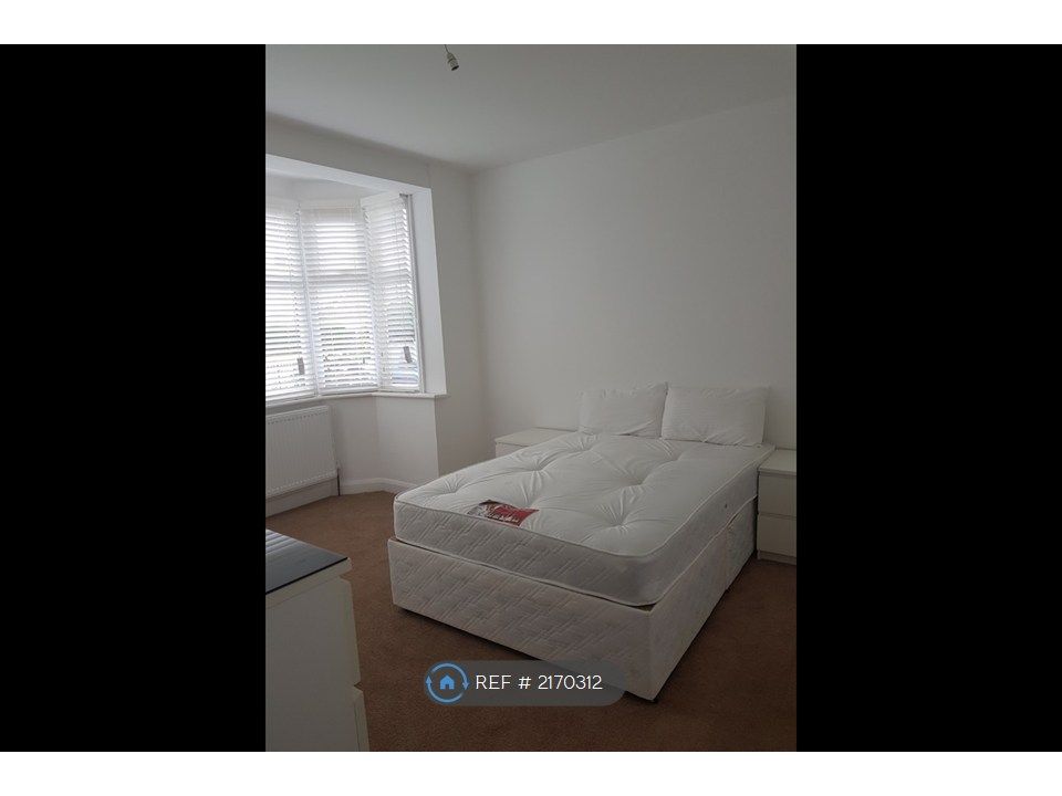 Property photo 3 of 11 Bedroom