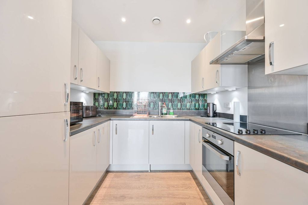 Property photo 3 of 10