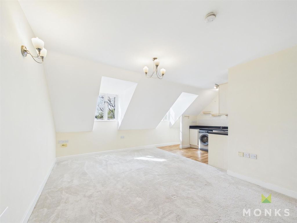 Property photo 3 of 14 6Cdbeb6Efa354Fd1Bb6812c603B6E219_100_Cam01520G0-Pr