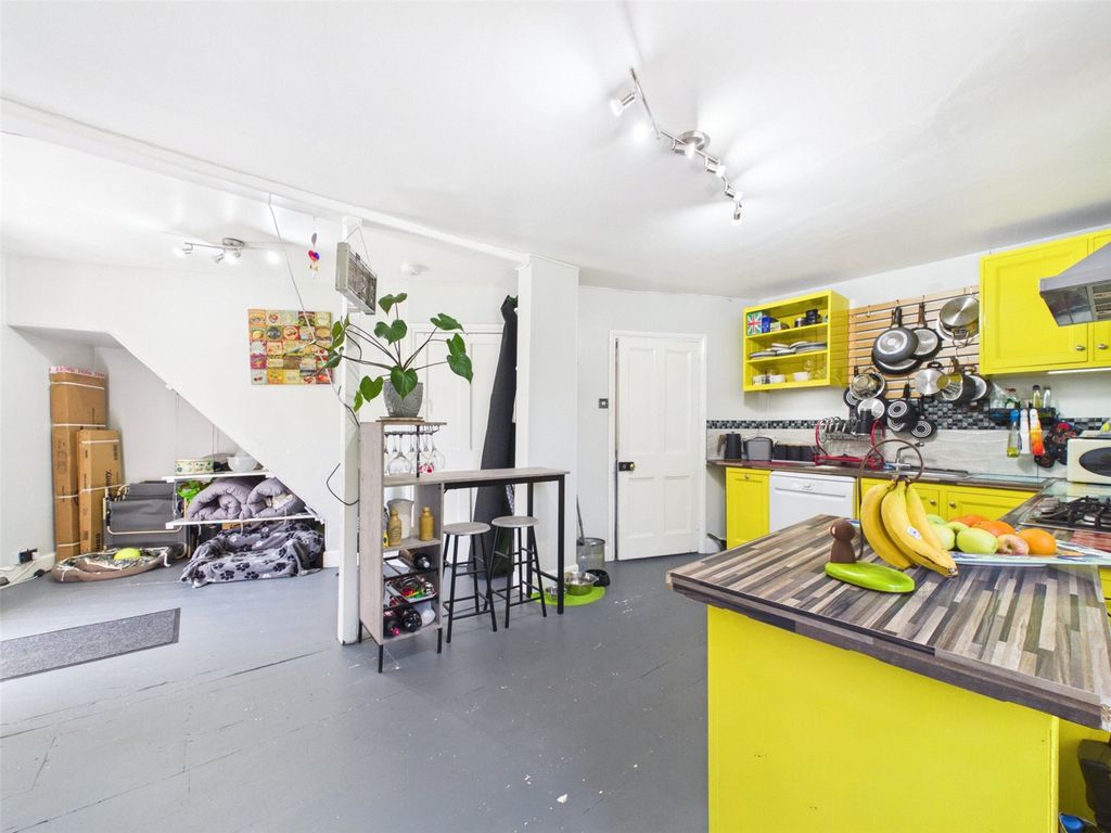 Property photo 2 of 18 Picture No. 08