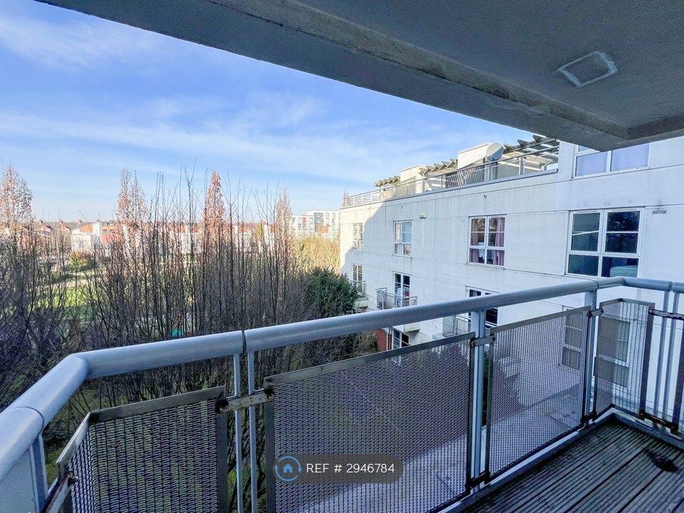 Property photo 2 of 13
