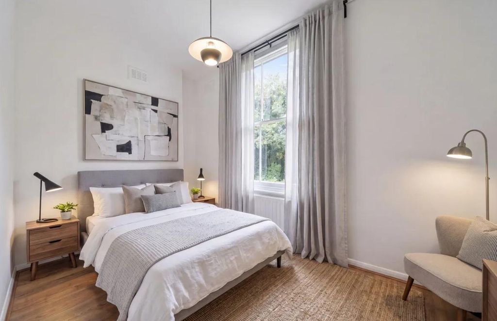Property photo 1 of 5 2 Bed Flat To Rent St Thomas's Road, London N4