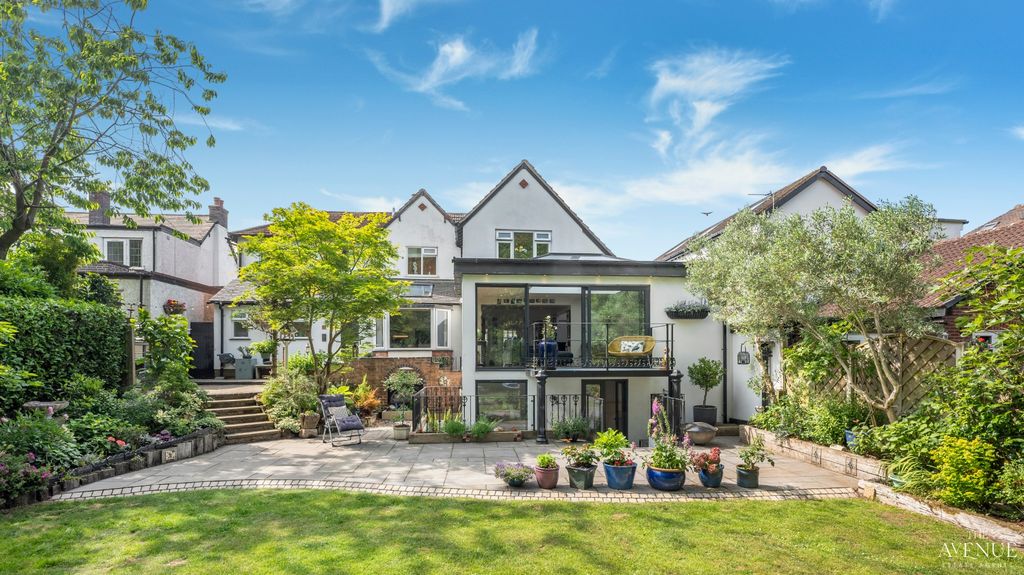 Property photo 2 of 62 4266186