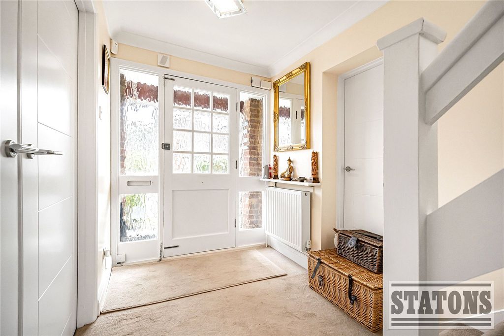 Property photo 2 of 24 Picture No. 35
