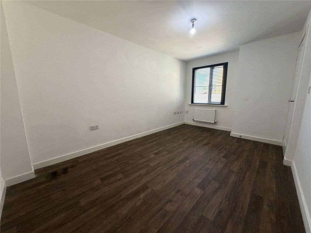 Property photo 3 of 12 Picture No. 24