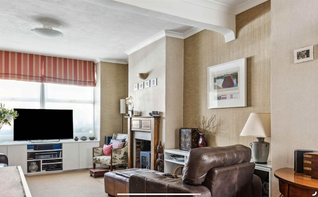 Property photo 2 of 13 Oxford Gardens, W4 - For Sale