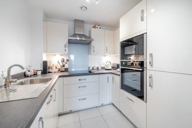 Property photo 2 of 17 Kitchen