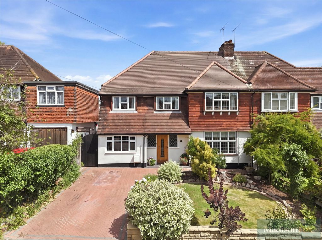 Property photo 1 of 37 Picture No. 29