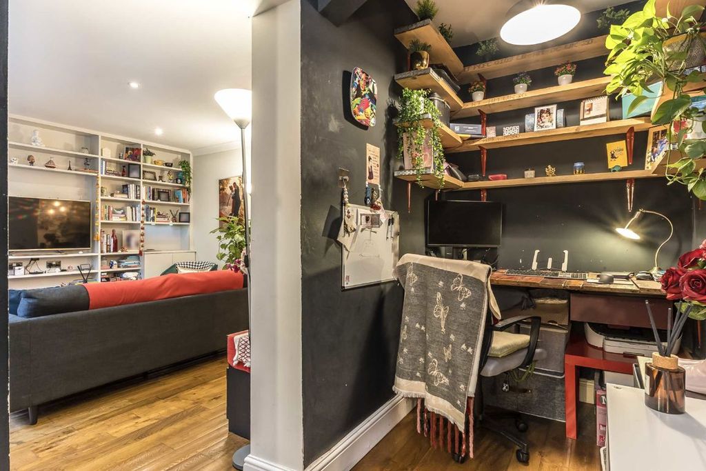 Property photo 3 of 8