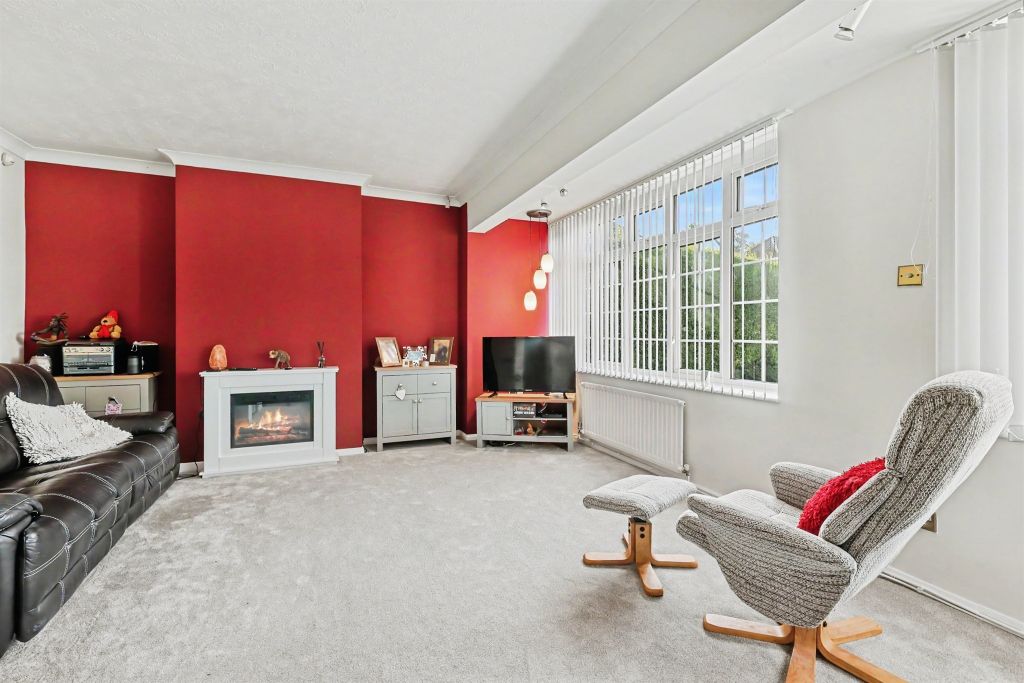 Property photo 2 of 34