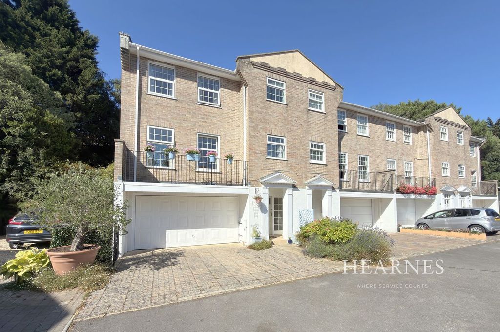 Property photo 1 of 25