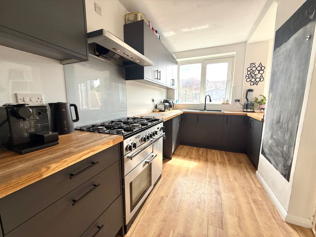 Property photo 3 of 15 Img_3259