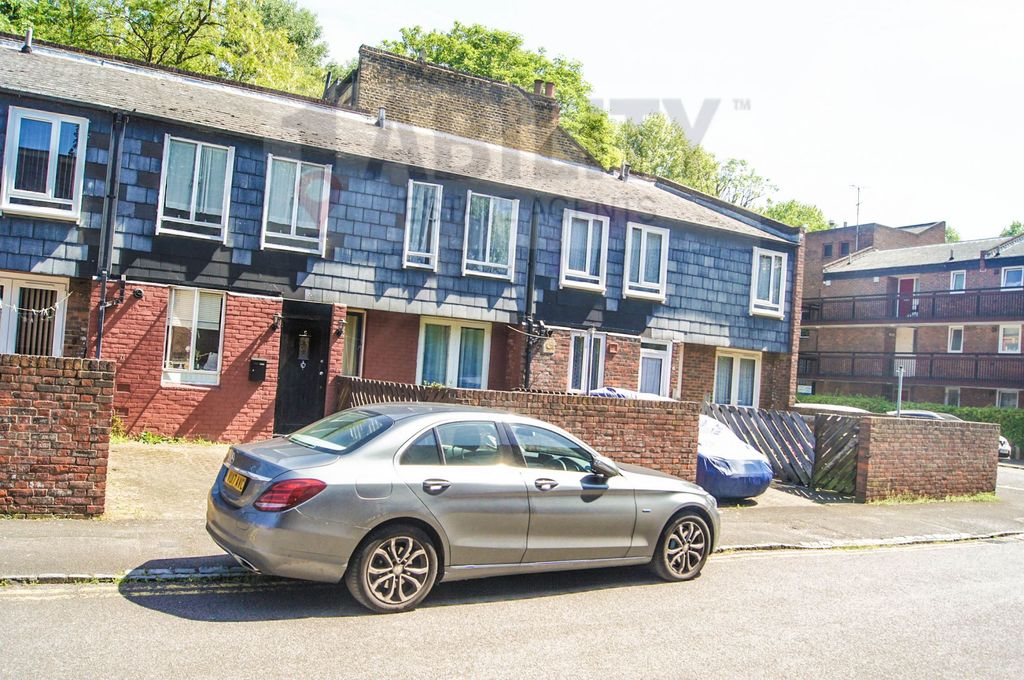 Property photo 3 of 17