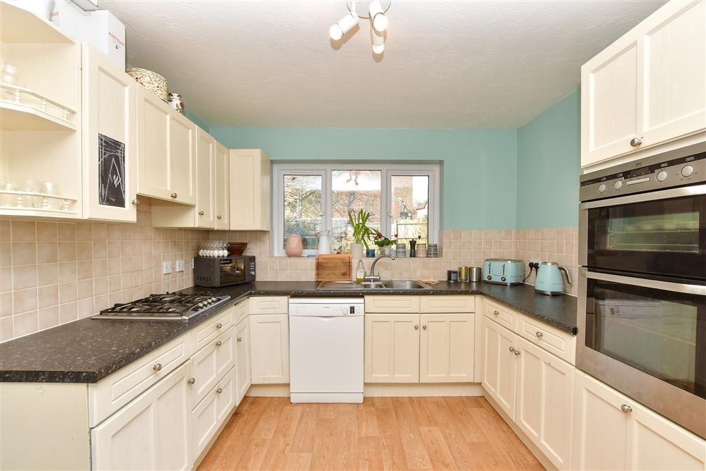 Property photo 1 of 12 Kitchen