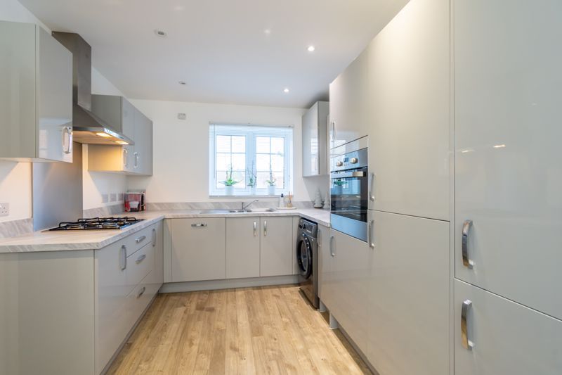 Property photo 3 of 16 Photo 13