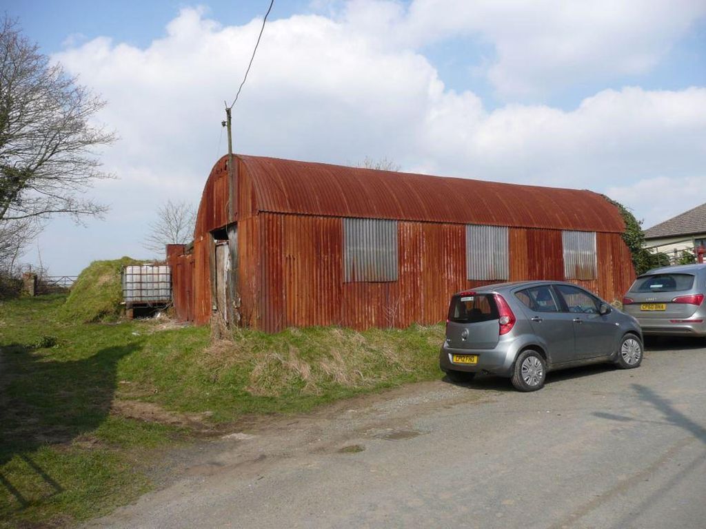 Property photo 1 of 4 W2000-R0.Jpg