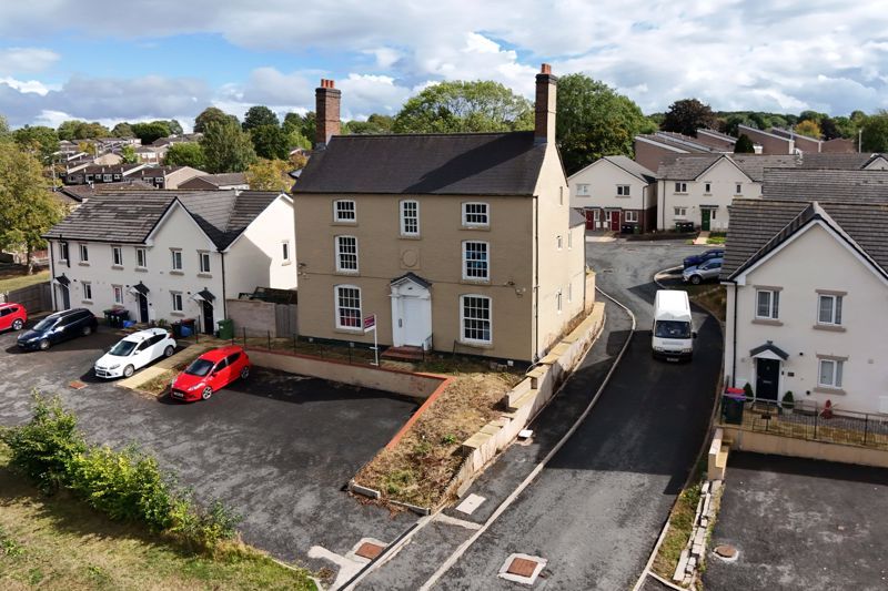 Property photo 1 of 26 Photo 4