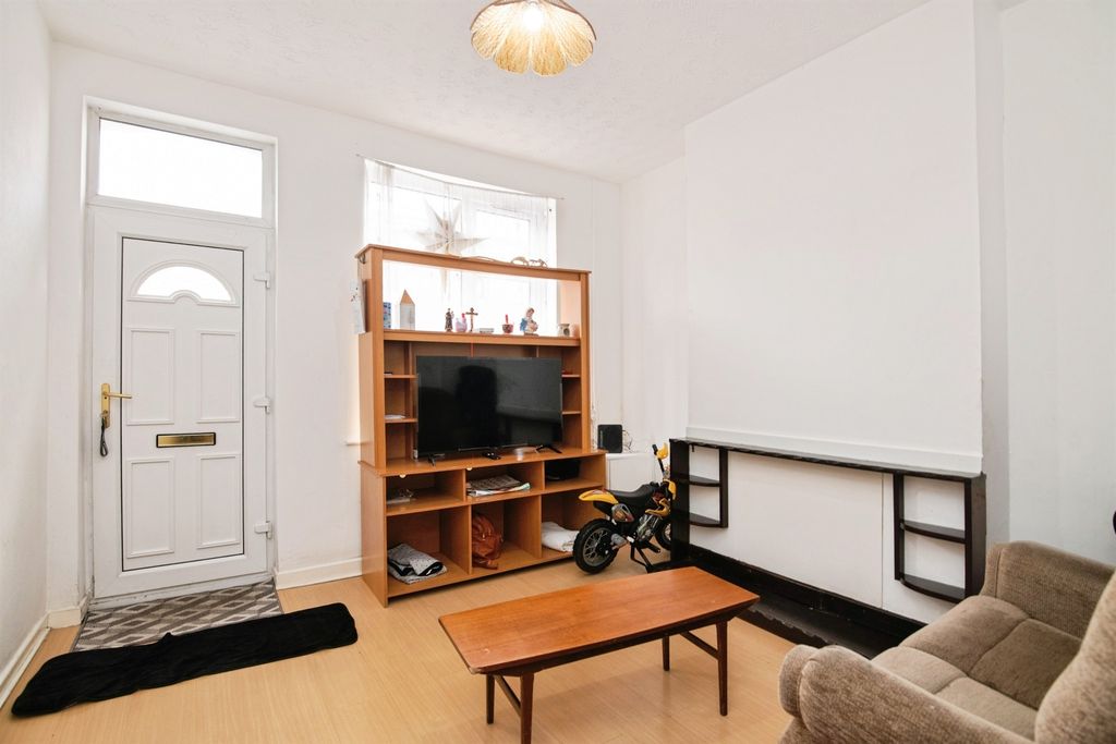 Property photo 2 of 14