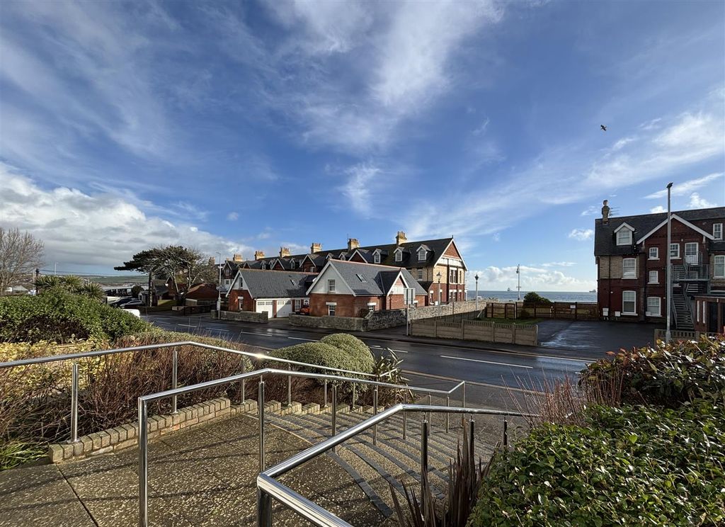 Property photo 2 of 13 View 1.Jpeg