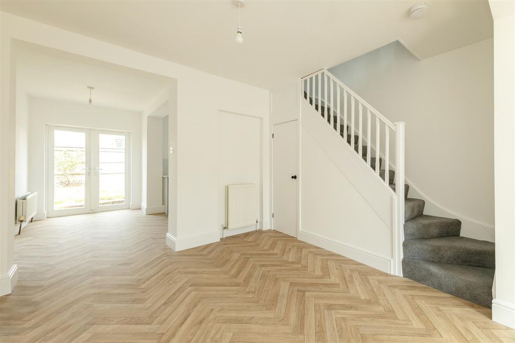 Property photo 2 of 16 Untitled-2025.Jpg