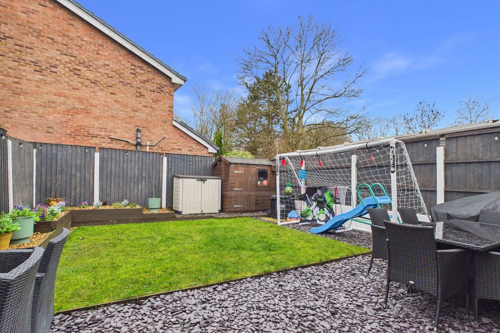 Property photo 3 of 14 Garden