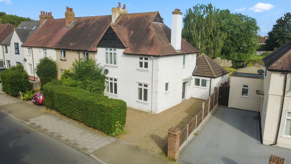 Property photo 2 of 34