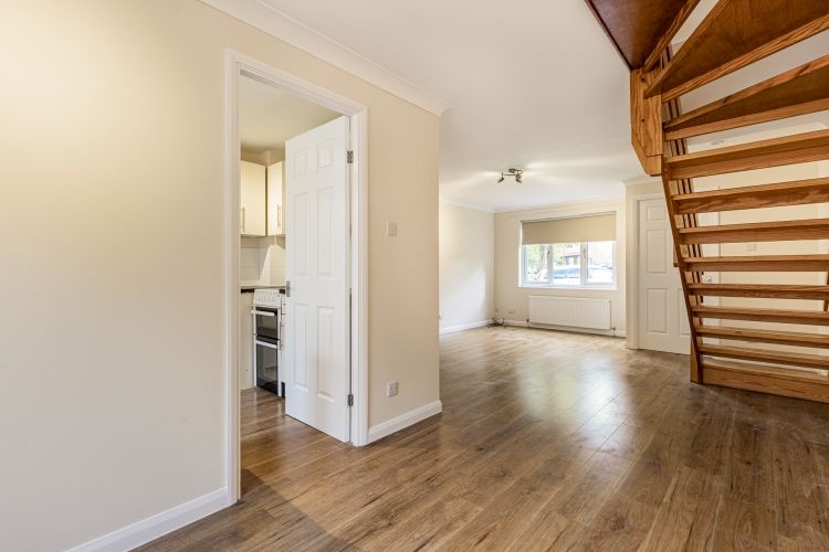 Property photo 1 of 12 308565