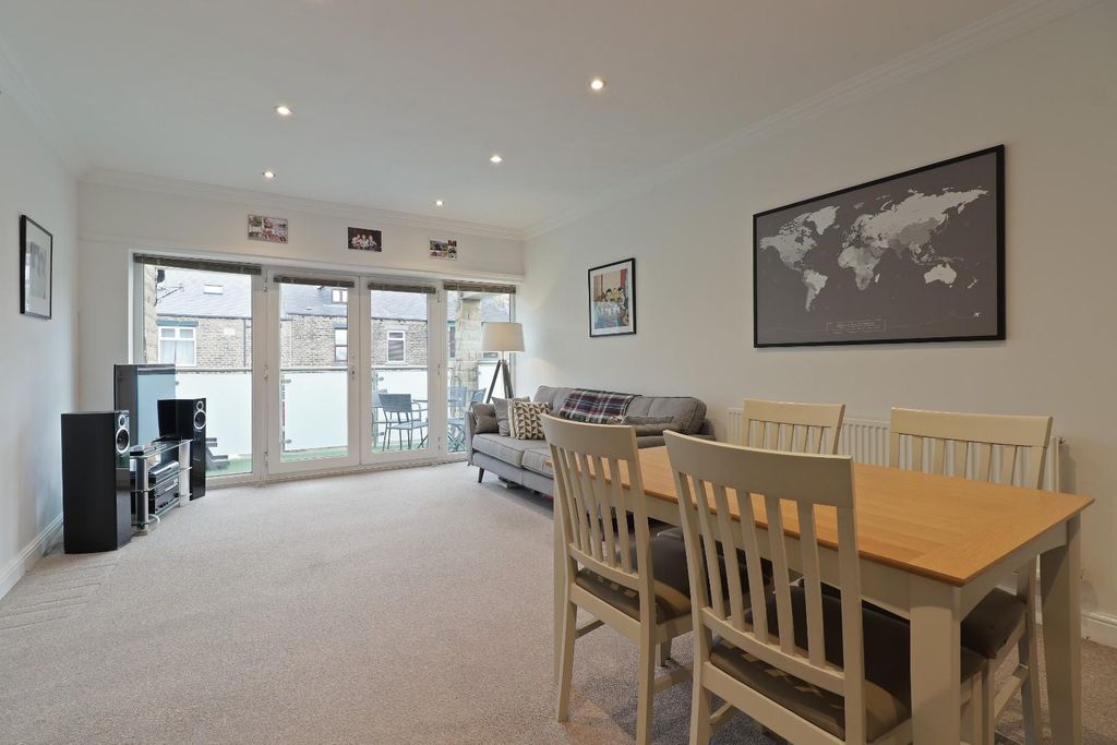 Property photo 3 of 28 Dining Area
