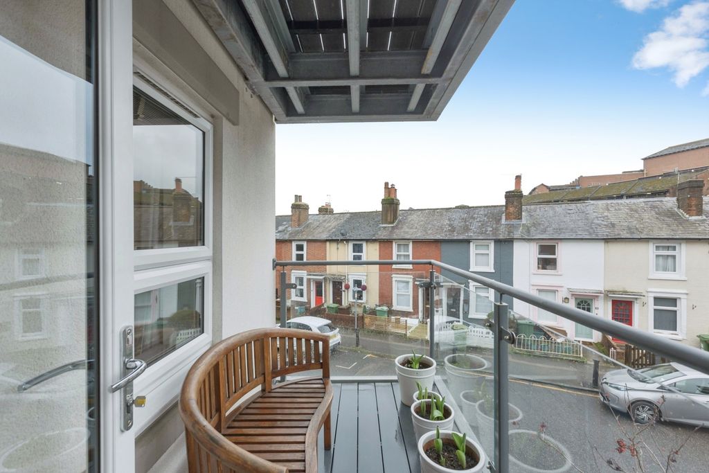 Property photo 3 of 14 Pbox-Img.Jpg