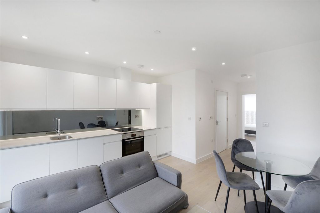 Property photo 3 of 5