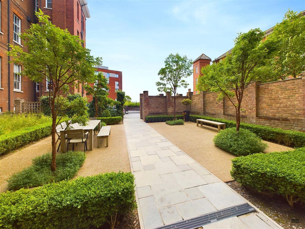 Additional image 20 of 2 bed flat for saleSouthernhay East., Exeter EX1