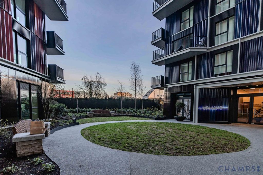 Property photo 3 of 5 Gallery