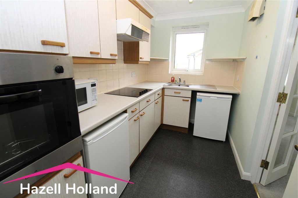 Property photo 3 of 18 Untitled Design (43).Jpg