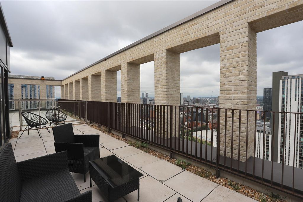 Property photo 3 of 28