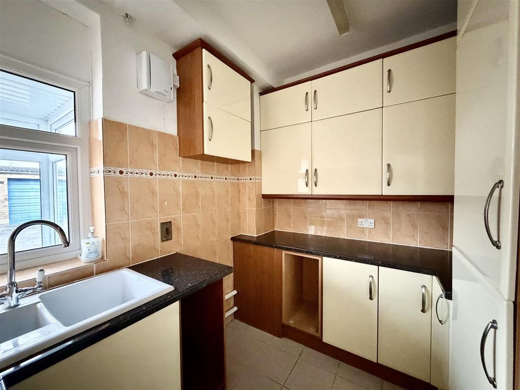 Property photo 3 of 8