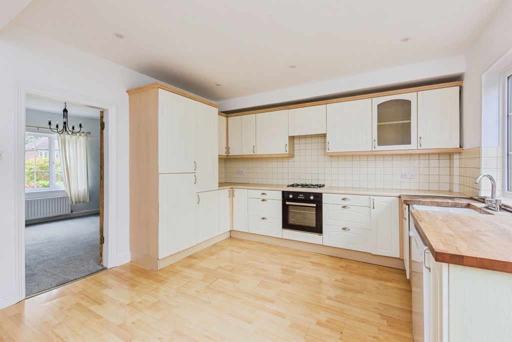 Property photo 3 of 23