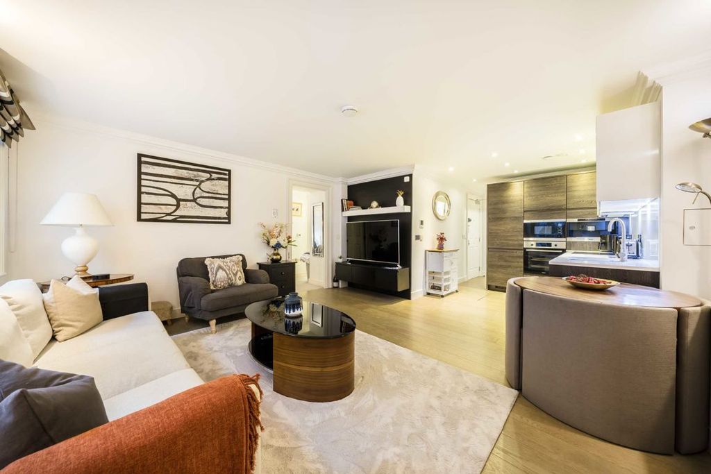 Property photo 3 of 5