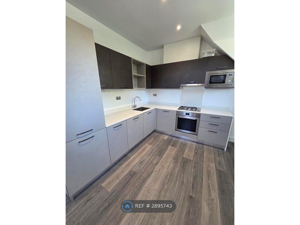 Property photo 2 of 6 Kitchen