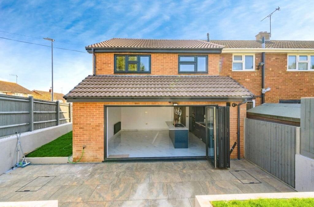 Property photo 1 of 14 Whatsapp Image 2025-06-12 At 11.35.59 Am.Jpeg