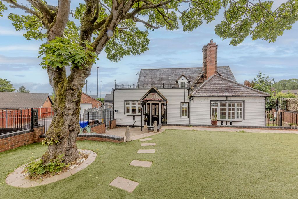 Property photo 1 of 34