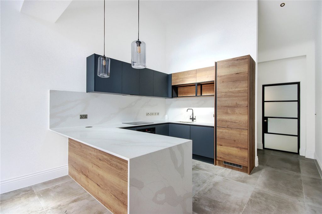 Property photo 1 of 13 Apartment 1 Kitchen