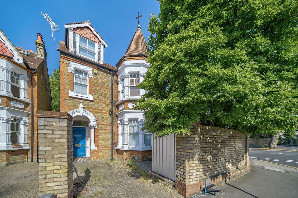 Property photo 1 of 7